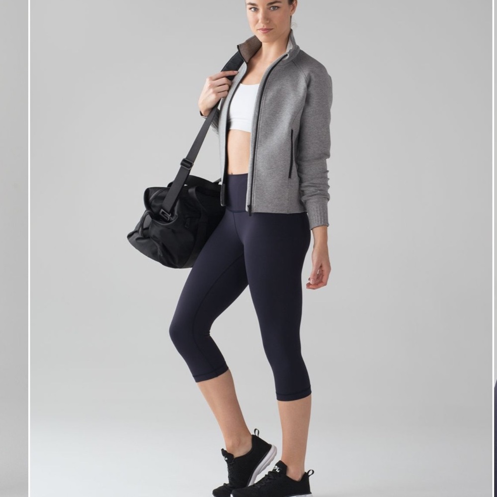 Lululemon Wunder Under Hi-Rise 1/2 Tight Full-On Luxtreme 17" Black size 4